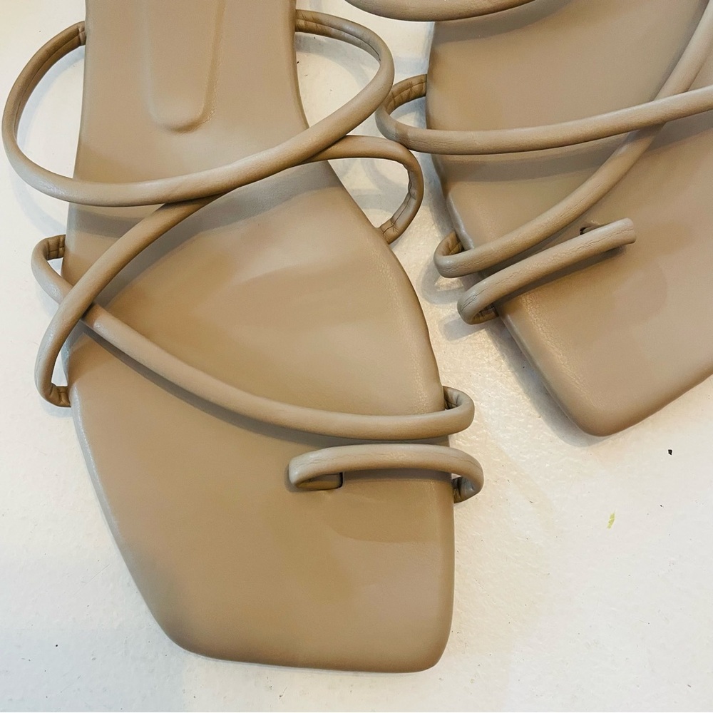 Toe Loop Square Toe Sandals - Picture 3 of 7